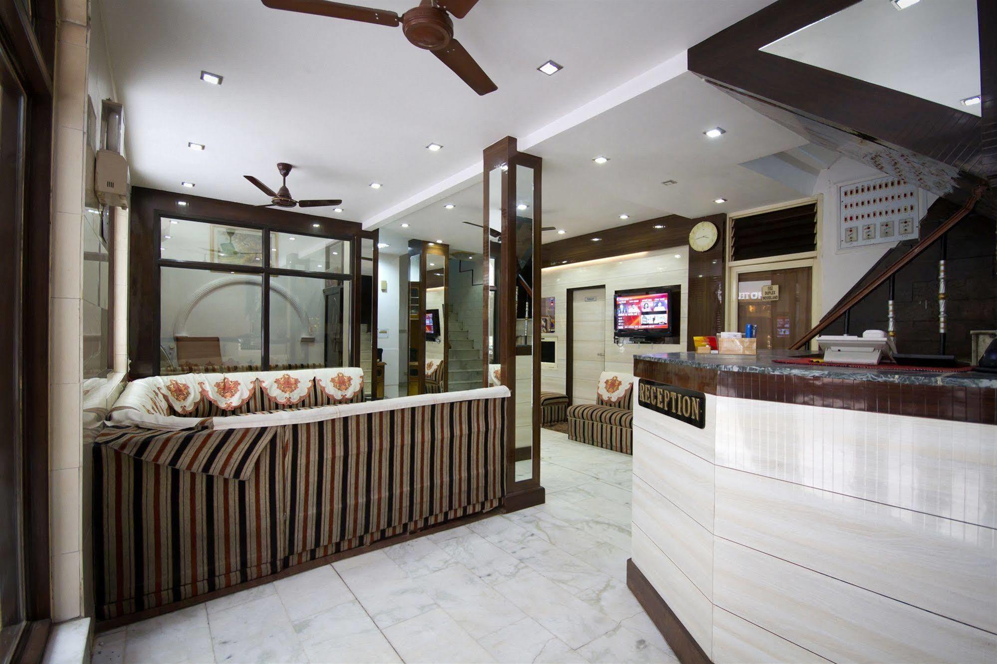 Hotel Woodland Deluxe Nueva Delhi Exterior foto